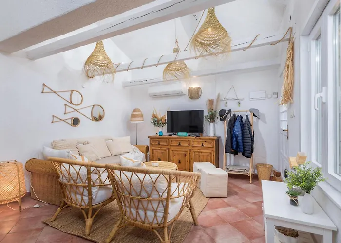 4 Bedroom Awesome In Prázdninový dům *