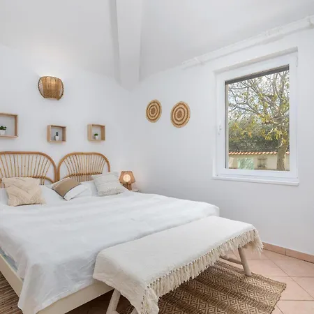 Awesome In With Wifi Holiday home Sisan